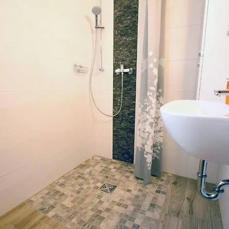 Diener 게스트하우스 3*